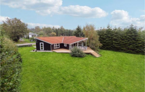 4 Bedroom Cozy Home In Vejby, Vejby
